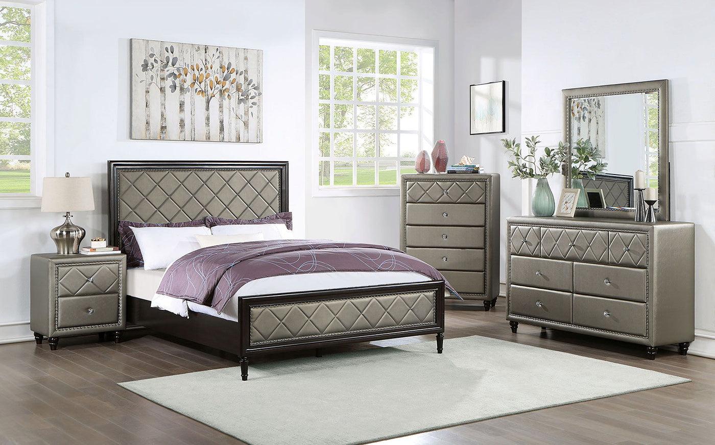 XANDRIA 5 Pc. Queen Bedroom Set w/ Chest