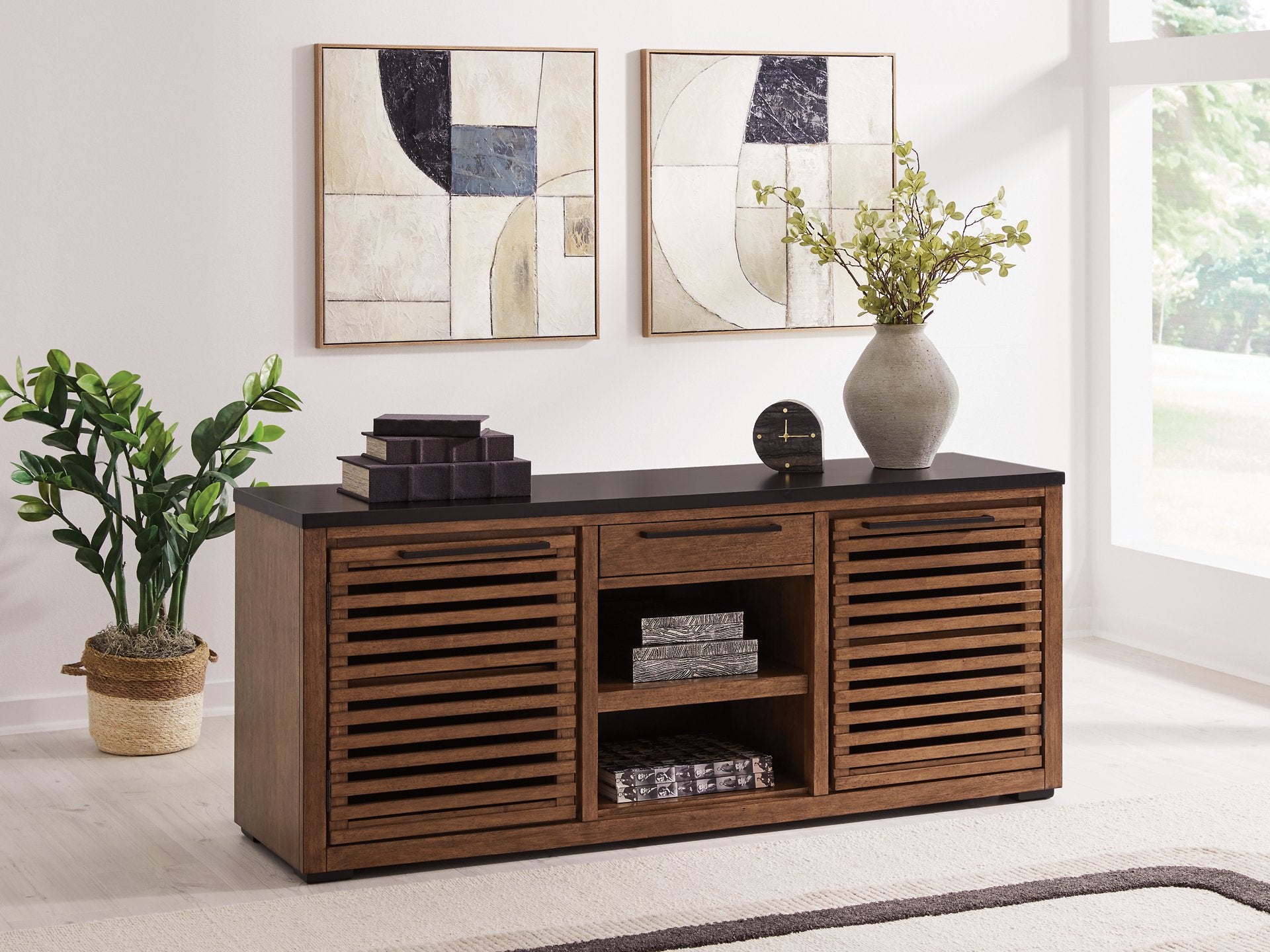 Kallari Credenza