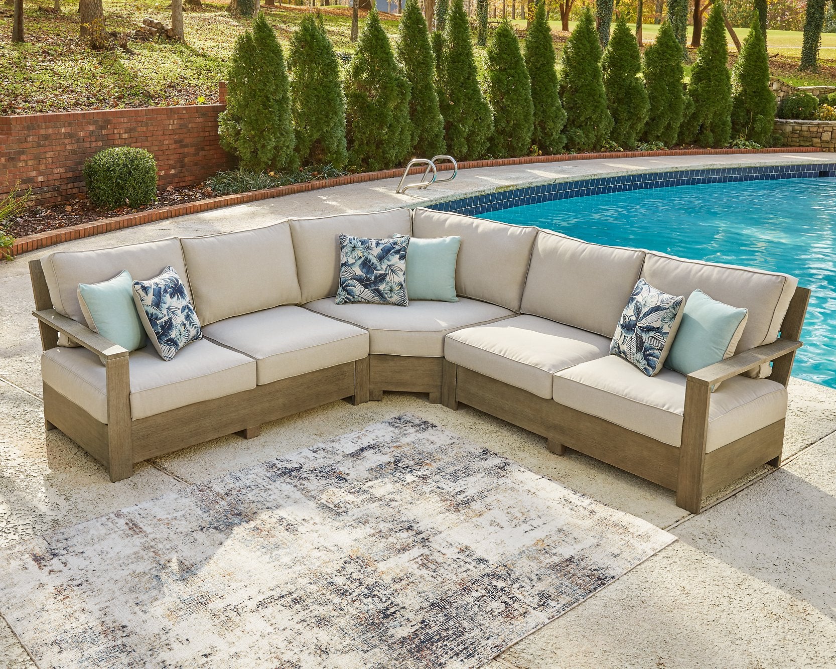 Silo Point Outdoor Sectional