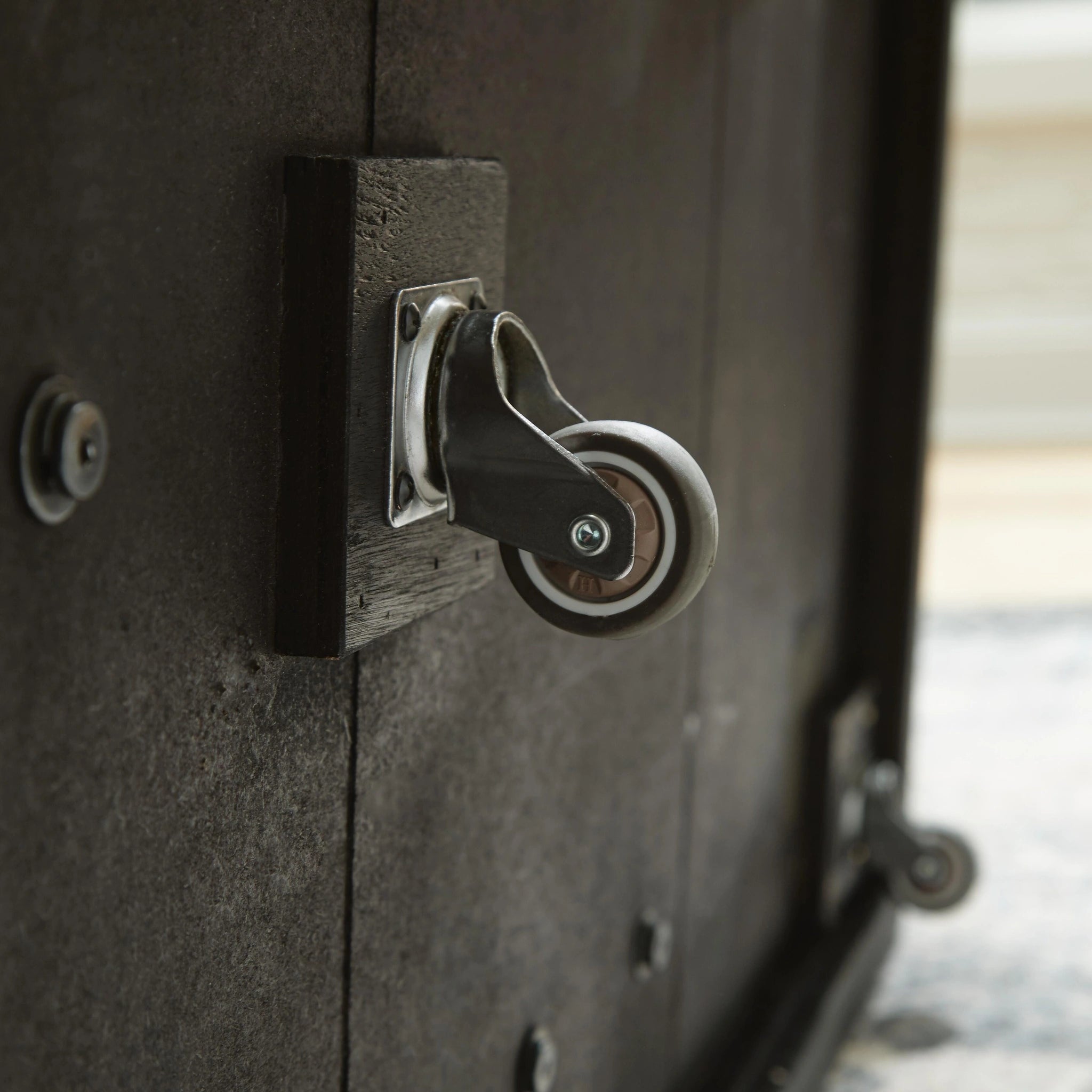 Bensonale Table (Set of 3)