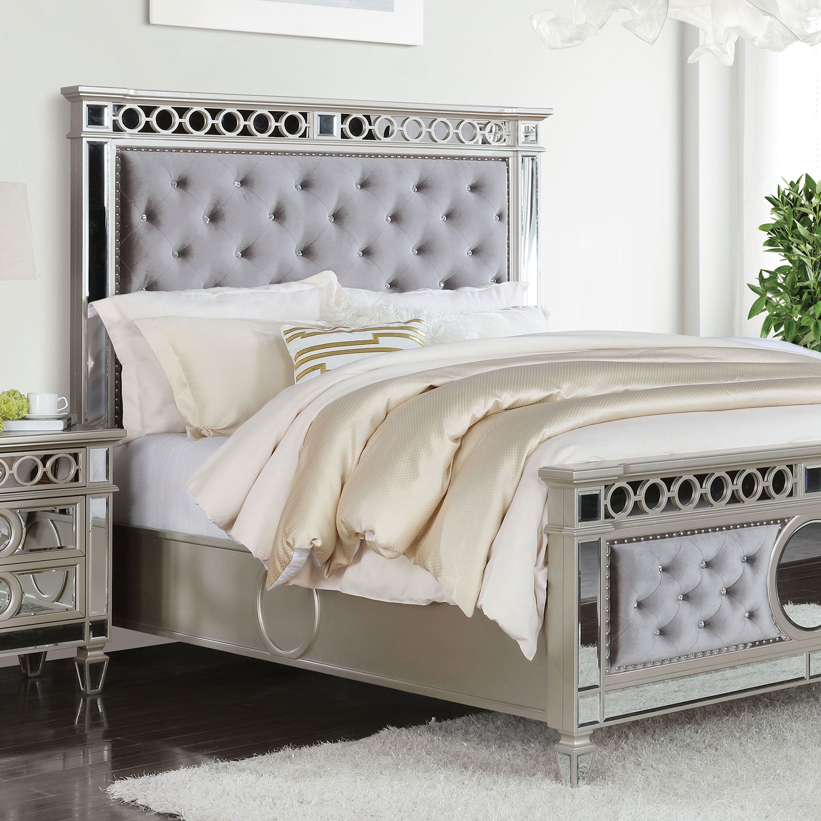 MARSEILLE 5 Pc. Queen Bedroom Set w/ 2NS image