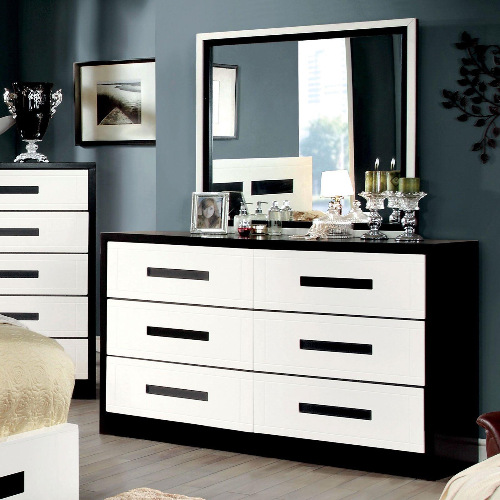 Rutger White/Black Dresser Rutger White/Black Dresser