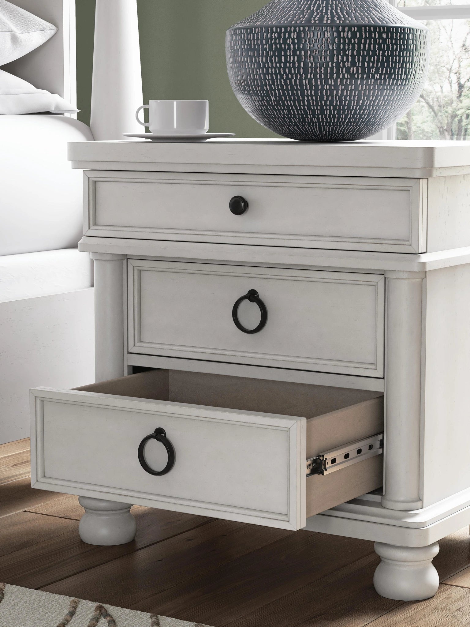 Rowlenstown Nightstand