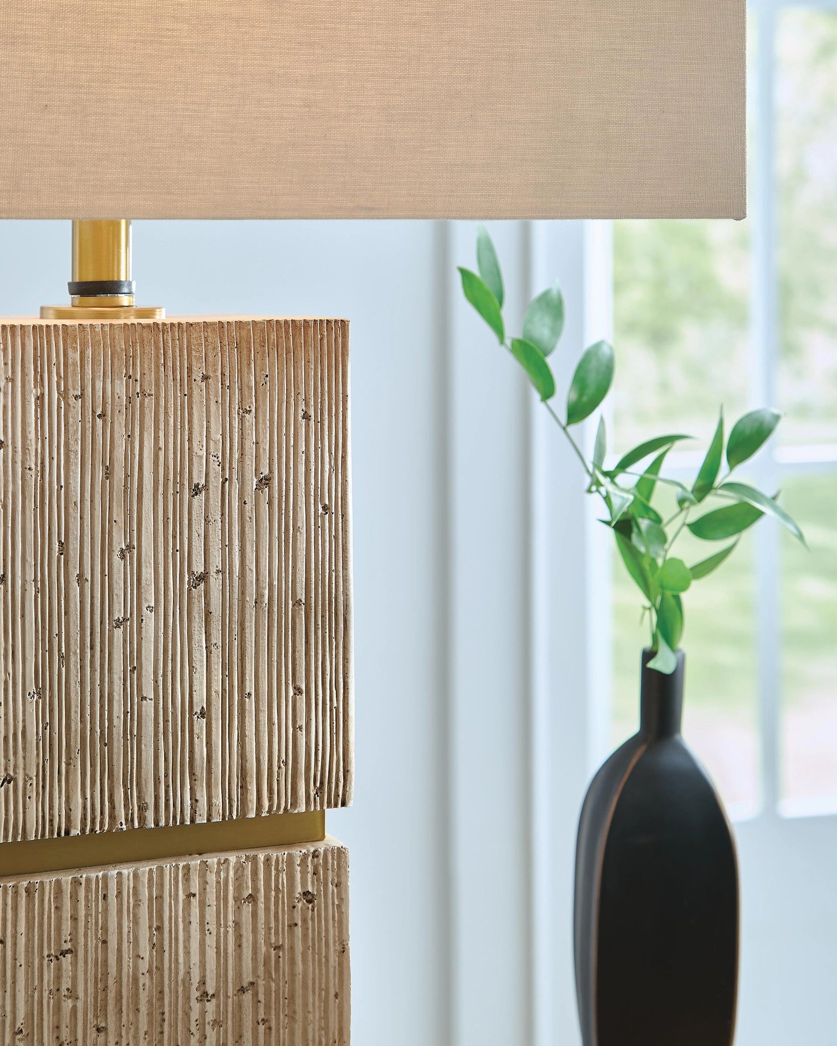 Laddner Table Lamp