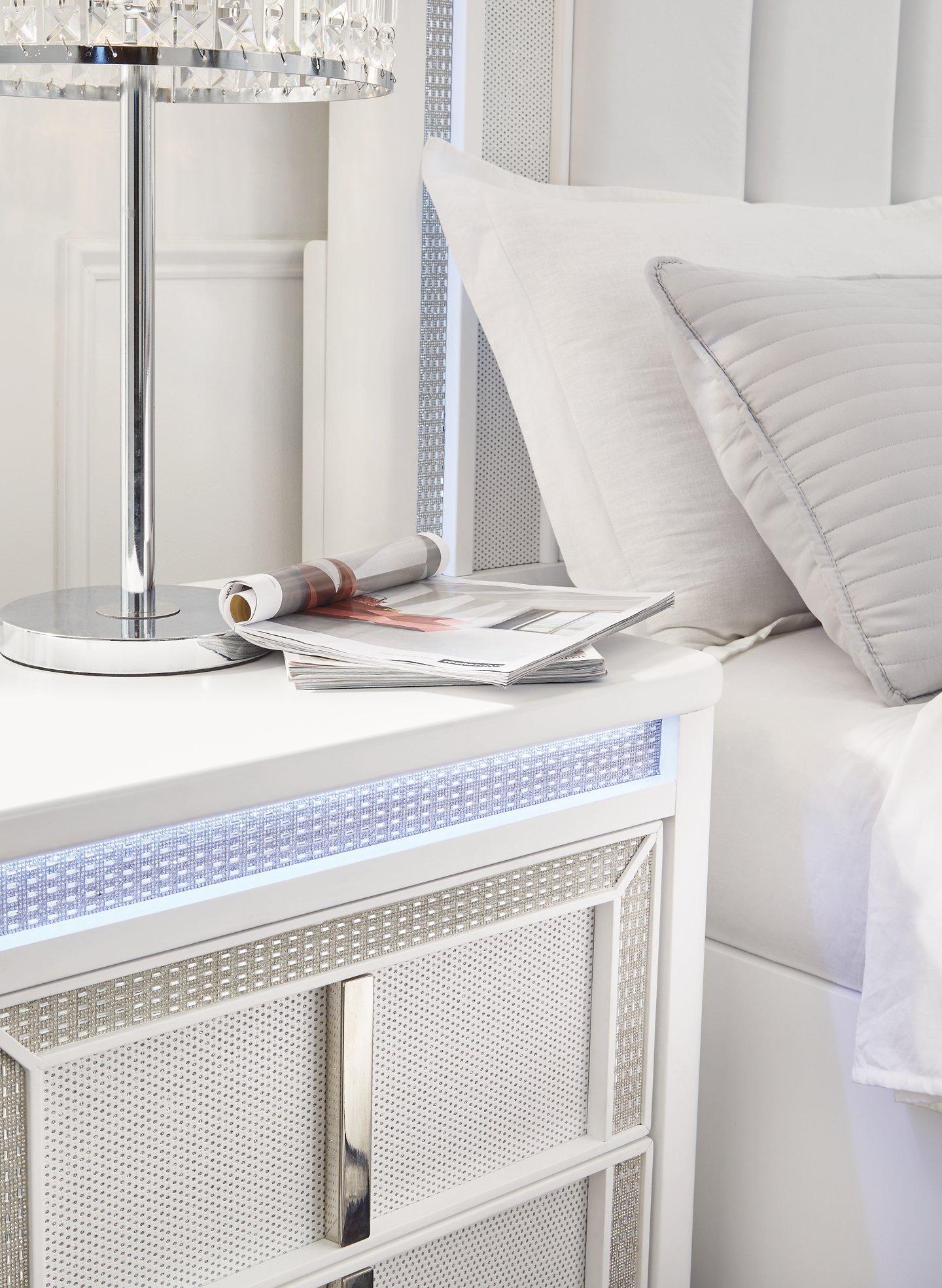 Chalanna Bedroom Set