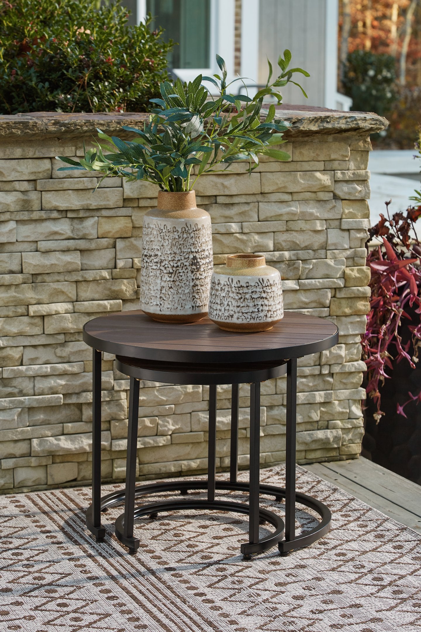 Ayla Outdoor Nesting End Tables (Set of 2)