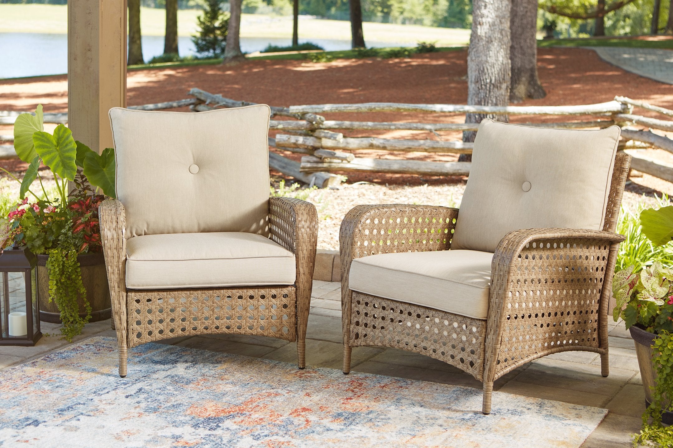 Braylee Lounge Chair with Cushion (Set of 2)