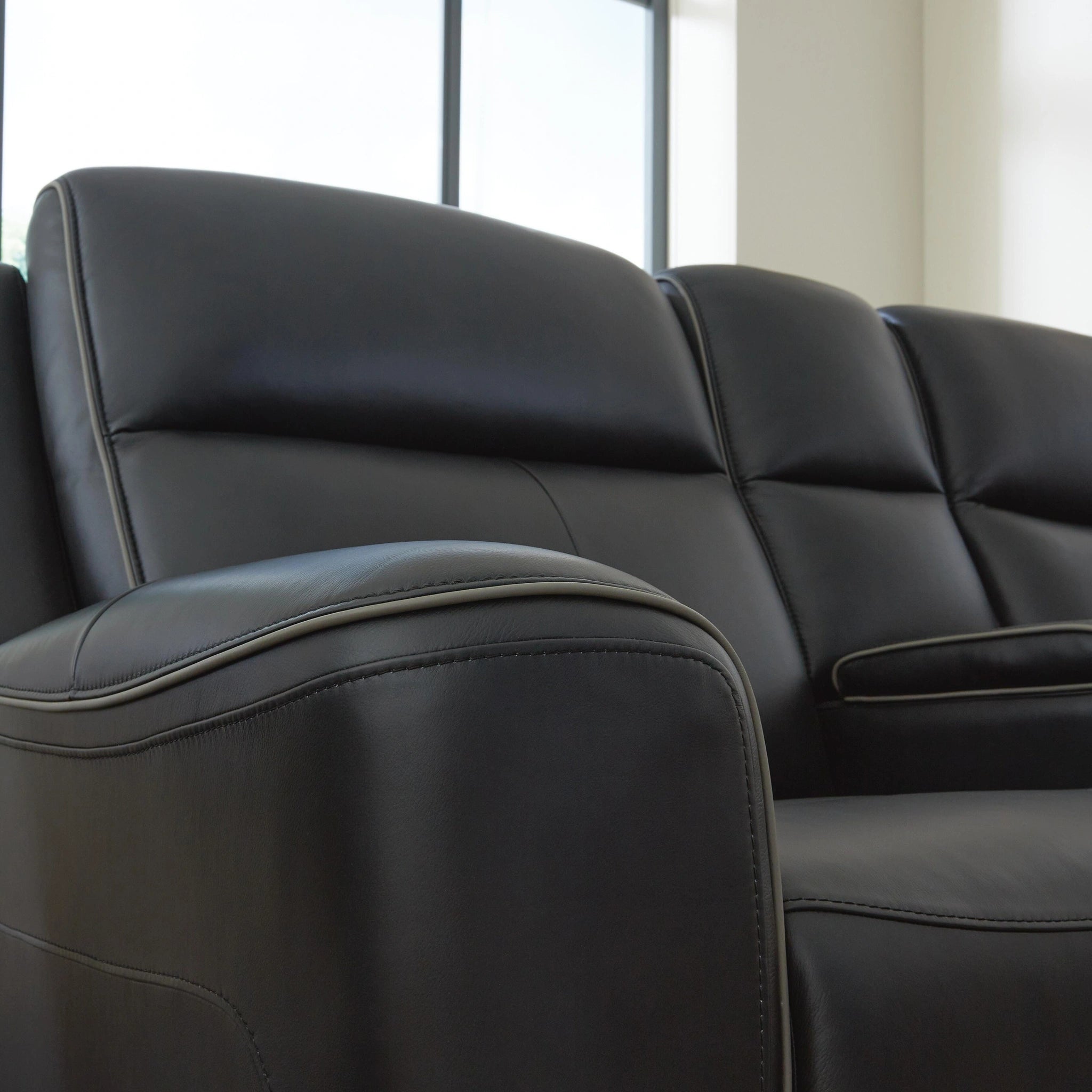 5Z-Comfort Power Reclining Loveseat with Console