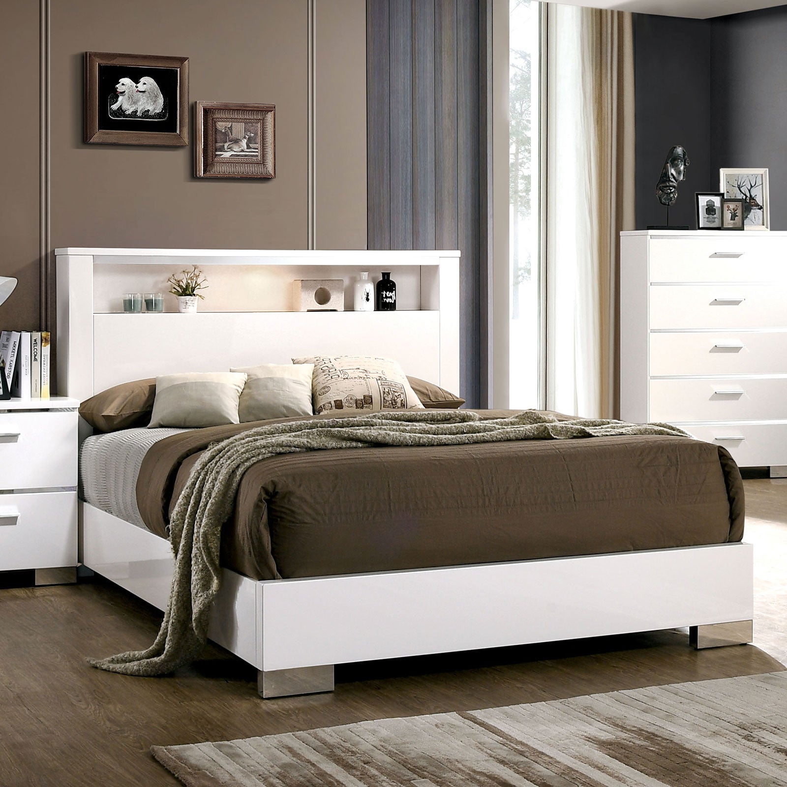 Malte White Queen Bed image