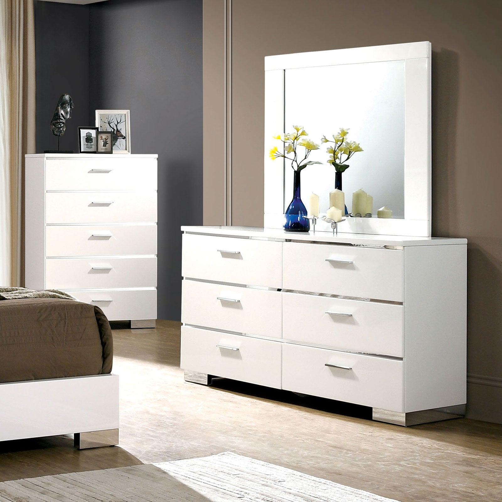 Malte White Dresser image