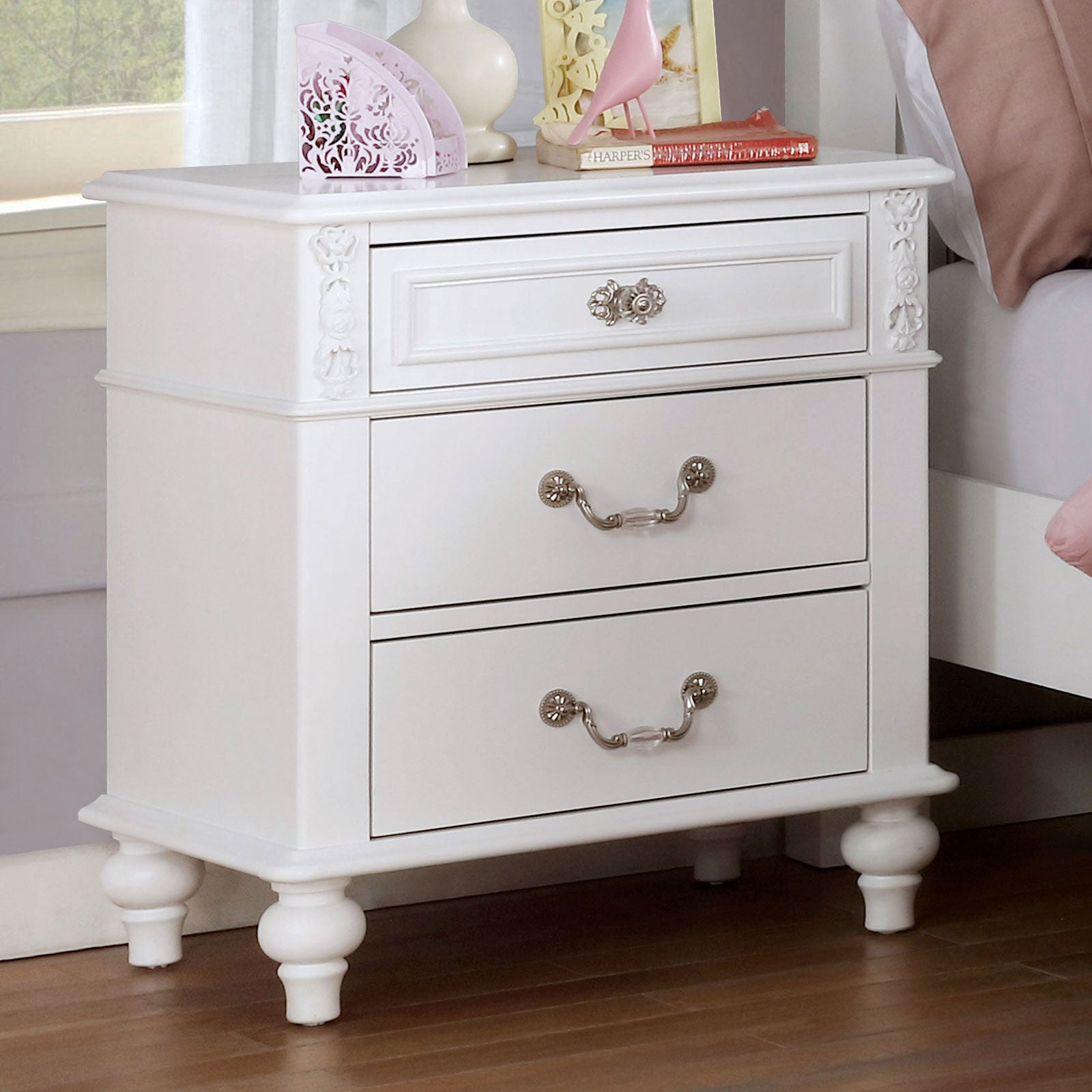 BELVA Night Stand w/ USB Outlet image
